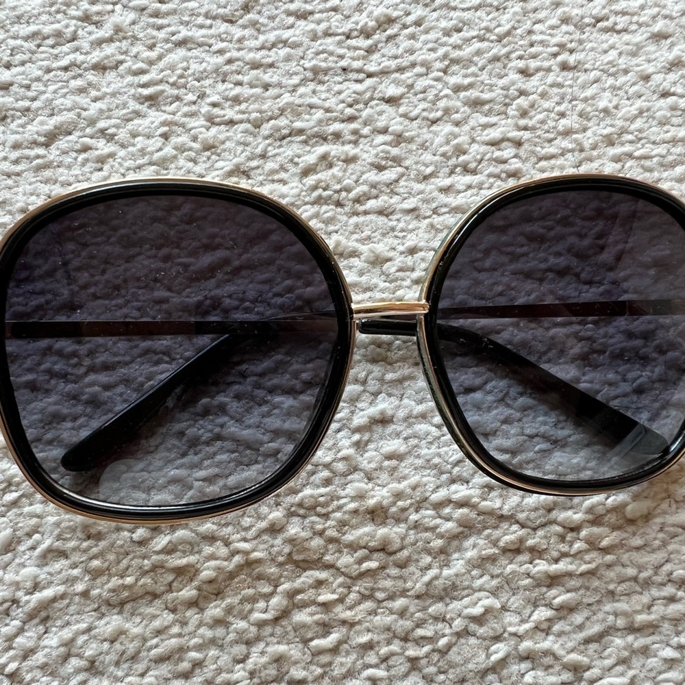 White House Black Market Gold Frame Black Lens Round Sunglasses